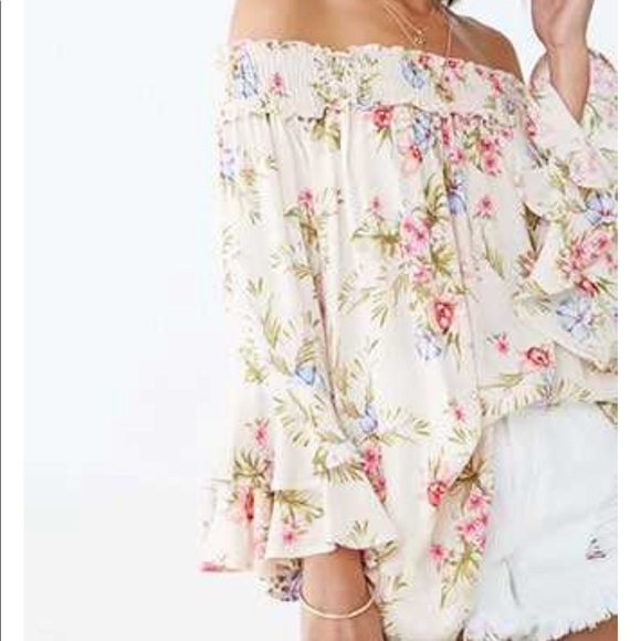 Forever 21 Tops - NWOT Off the Shoulder Floral Flowy Top